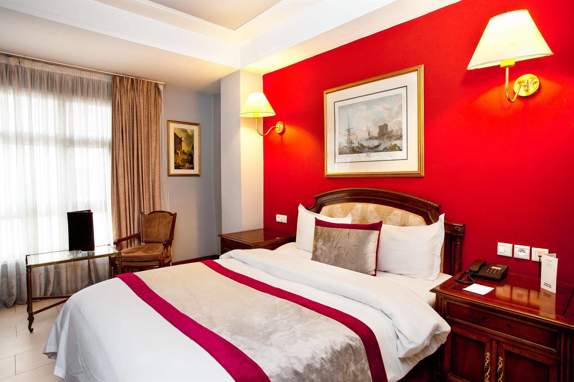 Les Saisons Hotel