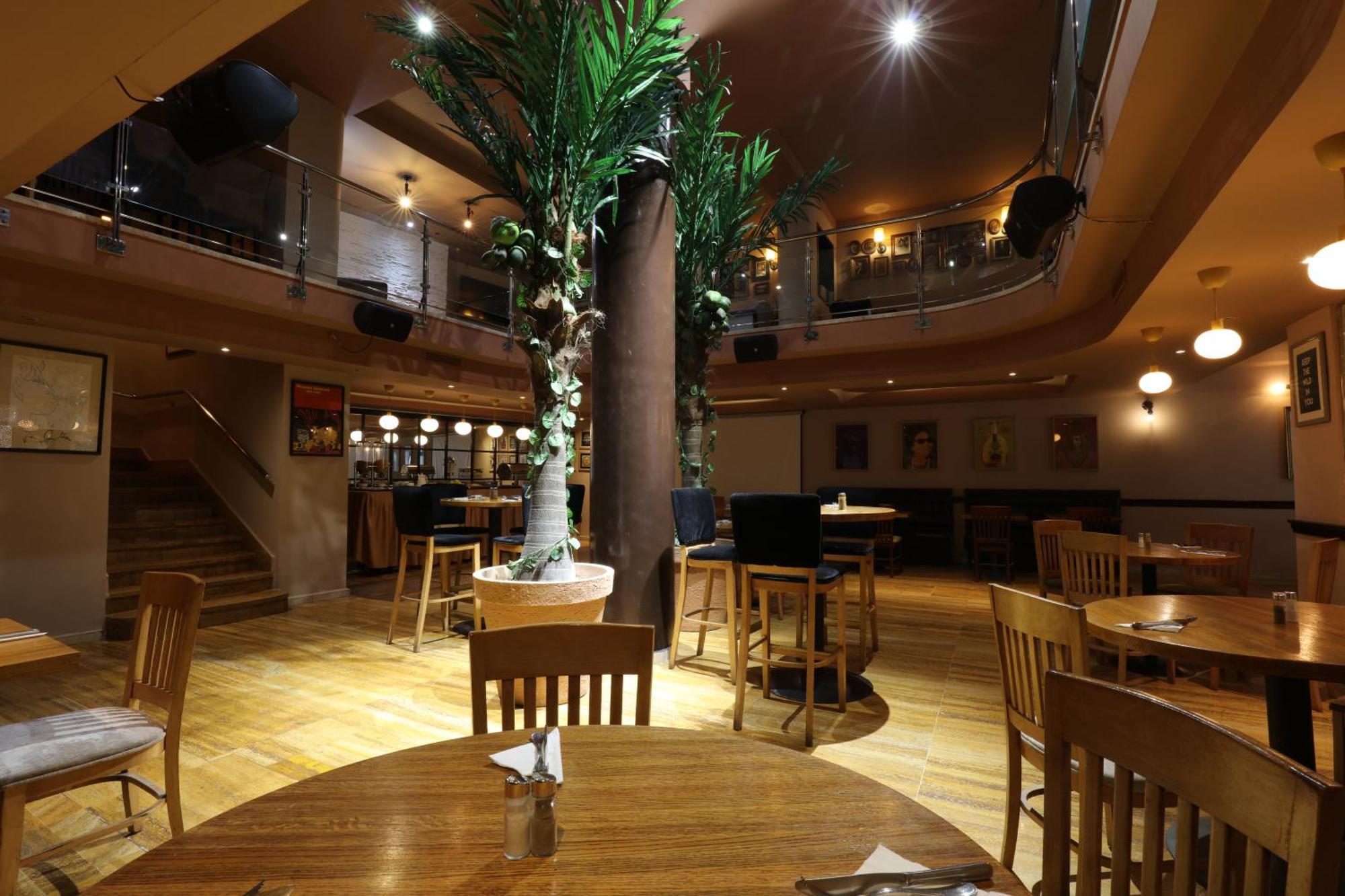Les Saisons Hotel